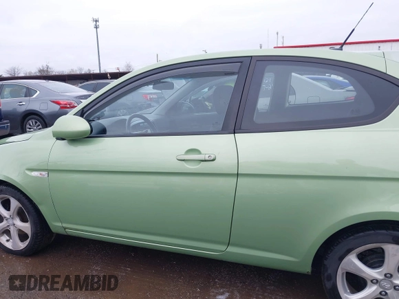 2009 Hyundai Accent Auto SE with VIN KMHCN36C69U113339, listed as a IAAI auction lot 41921277 with 228,213 mi miles. Bid and sale history available at carsss.com. Image 14.