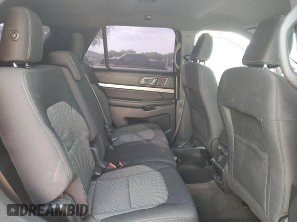 2018 Ford Explorer XLT z VIN 1FM5K7D85JGA54665, wystawiony jako Copart lot #50333465 z przebiegiem 59 877 mil mil oraz Szkoda całkowita • Salvage title. Historia ofert i sprzedaży dostępna na DreamBid. Obrazek 11.