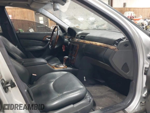 2002 Mercedes-Benz S 5.0L with VIN WDBNG75J22A283234, listed as a IAAI auction lot 42191291 with Not Provided miles. Bid and sale history available at carsss.com. Image 5.