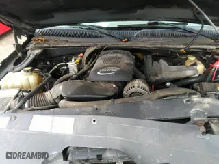 2005 Chevrolet Silverado 1500 LS with VIN 1GCEK14V55Z343823, listed as a IAAI auction lot 37501934 with 214,767 mi miles. Bid and sale history available at carsss.com. Image 10.