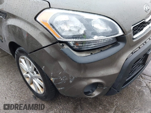 2012 Kia Soul + with VIN KNDJT2A67C7426869, listed as a IAAI auction lot 41941698 with 117,815 mi miles. Bid and sale history available at carsss.com. Image 6.
