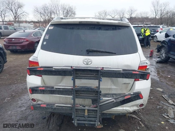 2010 Toyota Highlander Limited with VIN 5TDDK3EH9AS003621, listed as a IAAI auction lot 41615809 with 1 mi miles. Bid and sale history available at carsss.com. Image 15.