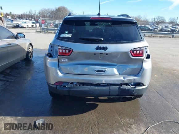 2022 Jeep Compass Latitude with VIN 3C4NJCBB9NT187946, listed as a IAAI auction lot 41675926 with 25,506 mi miles and . Bid and sale history available at carsss.com. Image 6.