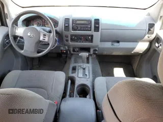 2007 Nissan Frontier SE z VIN 1N6AD09W47C447842, wystawiony jako Copart lot #62757575 z przebiegiem 113 926 mil mil oraz Czysty tytuł • Clean title. Historia ofert i sprzedaży dostępna na DreamBid. Obrazek 8.