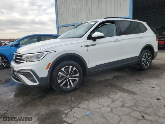 2024 Volkswagen Tiguan S with VIN 3VVFB7AX4RM040490, listed as a Copart auction lot 46227685 with 26,904 mi miles and Clean Title. Bid and sale history available at carsss.com. Image 1.