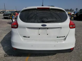 2015 Ford Focus Electric z VIN 1FADP3R43FL204874, wystawiony jako Copart lot #57968814 z przebiegiem 104 590 mil mil oraz Tytuł czysty. Historia ofert i sprzedaży dostępna na DreamBid. Obrazek 6.