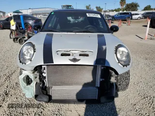 2018 MINI Hardtop Cooper S with VIN WMWXP7C50J2C62388, listed as a Copart auction lot 80764024 with 28,966 mi miles and Salvage Title. Bid and sale history available at DreamBid. Image 5.