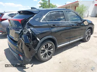 2018 Mitsubishi Eclipse Cross SE z VIN JA4AT5AA5JZ039030, wystawiony jako IAAI lot #42421884 z przebiegiem 65 982 mil mil oraz . Historia ofert i sprzedaży dostępna na DreamBid. Obrazek 4.