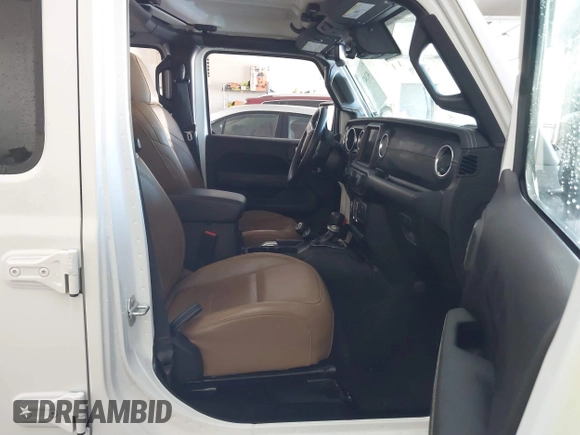 2020 Jeep Gladiator Overland with VIN 1C6HJTFG7LL139896, listed as a IAAI auction lot 41347570 with 98,484 mi miles and . Bid and sale history available at DreamBid. Image 5.