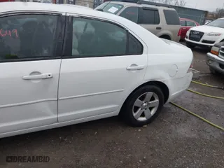 2007 Ford Fusion SE with VIN 3FAHP07167R146612, listed as a IAAI auction lot 41732649 with 237,389 mi miles. Bid and sale history available at carsss.com. Image 6.
