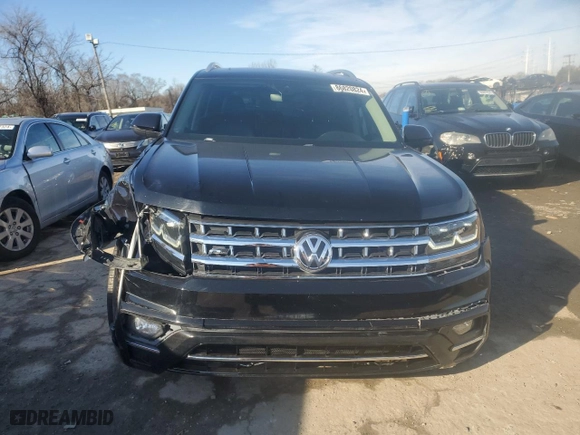 2019 Volkswagen Atlas 3.6L V6 SE w/Technology R-Line with VIN 1V2XR2CA1KC555219, listed as a Copart auction lot 86820824 with 111,747 mi miles and Salvage Title. Bid and sale history available at carsss.com. Image 5.