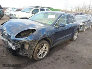 2016 Porsche Macan S with VIN WP1AB2A5XGLB49821, listed as a IAAI auction lot 41436410 with 136,049 mi miles. Bid and sale history available at carsss.com. Image 17.