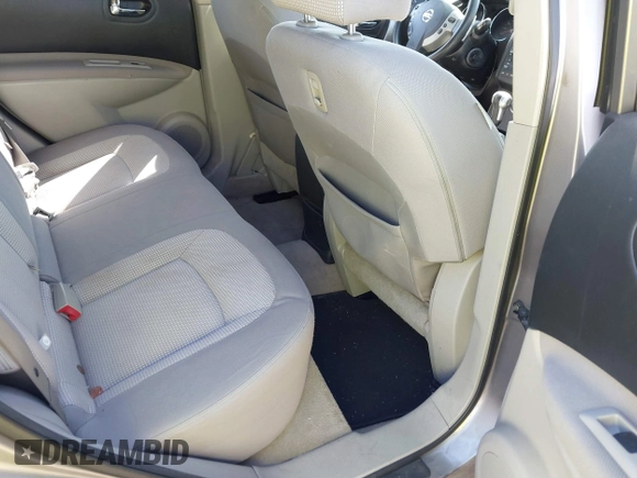 2009 Nissan Rogue SL with VIN JN8AS58V89W165501, listed as a IAAI auction lot 41830897 with 180,000 mi miles. Bid and sale history available at carsss.com. Image 8.