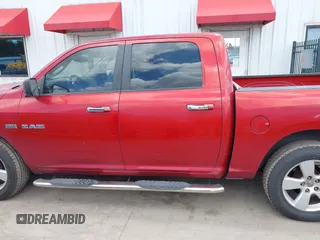 2009 Dodge 1500 SLT z VIN 1D3HB13TX9S733173, wystawiony jako IAAI lot #42227371 z przebiegiem 213 553 mil mil oraz . Historia ofert i sprzedaży dostępna na DreamBid. Obrazek 14.