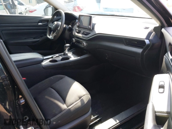 2019 Nissan Altima S with VIN 1N4BL4BV0KN323816, listed as a IAAI auction lot 42081799 with 117,230 mi miles and . Bid and sale history available at carsss.com. Image 5.