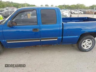 2003 Chevrolet Silverado 1500 with VIN 2GCEC19T131409598, listed as a IAAI auction lot 42196024 with 182,665 mi miles and . Bid and sale history available at DreamBid. Image 6.