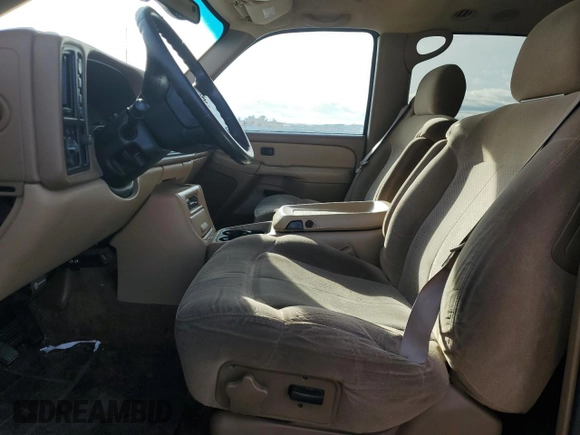 2000 Chevrolet Suburban LS with VIN 3GNFK16T3YG200221, listed as a Copart auction lot 87088044 with 163,716 mi miles and Salvage title. Bid and sale history available at DreamBid. Image 7.