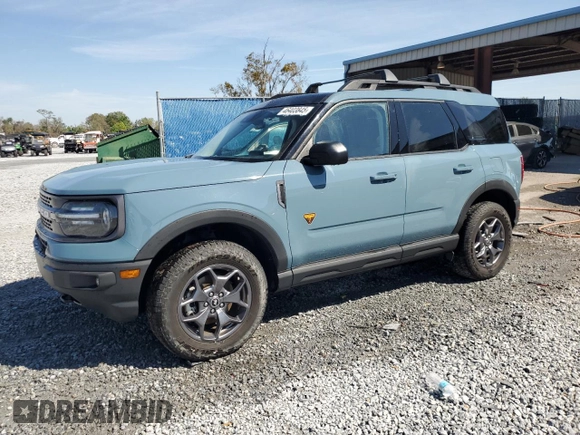 2023 Ford Bronco Sport Badlands z VIN 3FMCR9D9XPRE02582, wystawiony jako Copart lot #46403845 z przebiegiem 26 713 mil mil oraz Nie do naprawy • Non repairable. Historia ofert i sprzedaży dostępna na DreamBid. Obrazek 1.