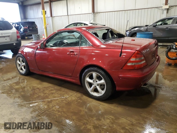 2001 Mercedes-Benz SLK 230/320 z VIN WDBKK65F51F185744, wystawiony jako Copart lot #60072615 z przebiegiem 95 718 mil mil oraz Szkoda całkowita • Salvage title. Historia ofert i sprzedaży dostępna na DreamBid. Obrazek 2.