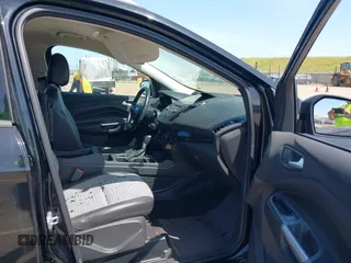 2017 Ford Escape SE with VIN 1FMCU0G9XHUE37185, listed as a IAAI auction lot 42053979 with 72,904 mi miles. Bid and sale history available at carsss.com. Image 5.