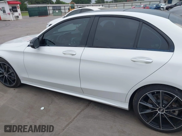 2017 Mercedes-Benz C 300 с VIN 55SWF4JB6HU183934, выставлен на аукционе IAAI как лот 42093303 с пробегом 120 000 миль миль и . История ставок и продаж доступна на DreamBid. Изображение 14.