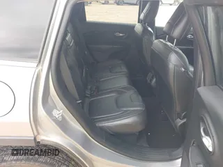 2015 Jeep Cherokee Limited with VIN 1C4PJMDS3FW706058, listed as a IAAI auction lot 41951302 with 163,404 mi miles. Bid and sale history available at carsss.com. Image 8.