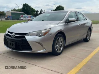 2017 Toyota Camry XLE z VIN 4T1BF1FK8HU399665, wystawiony jako Copart lot #60860275 z przebiegiem 131 356 mil mil oraz Czysty tytuł • Clean title. Historia ofert i sprzedaży dostępna na DreamBid. Obrazek 1.