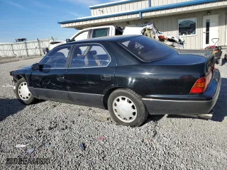 1998 Lexus LS 400 Luxury Sdn with VIN JT8BH28F6W0124352, listed as a Copart auction lot 82129934 with 383,300 mi miles and Salvage Title. Bid and sale history available at carsss.com. Image 2.