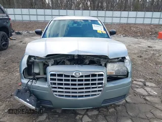 2005 Chrysler 300 with VIN 2C3JA43R05H137403, listed as a IAAI auction lot 41399519 with 135,044 mi miles. Bid and sale history available at carsss.com. Image 12.