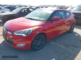 2015 Hyundai Veloster RE:FLEX with VIN KMHTC6AD7FU220449, listed as a IAAI auction lot 41752430 with 70,132 mi miles. Bid and sale history available at carsss.com. Image 2.