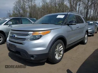 2011 Ford Explorer XLT with VIN 1FMHK7D88BGA64122, listed as a IAAI auction lot 42006804 with 201,067 mi miles and . Bid and sale history available at carsss.com. Image 2.