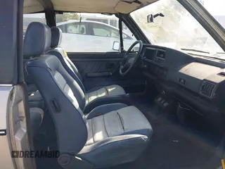 1985 Volkswagen Golf с VIN WVWCA0158FK023995, выставлен на аукционе IAAI как лот 42141623 с пробегом 101 111 миль миль и . История ставок и продаж доступна на DreamBid. Изображение 5.