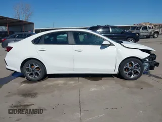 2021 Kia Forte FE with VIN 3KPF24AD7ME267985, listed as a IAAI auction lot 41686352 with 75,661 mi miles. Bid and sale history available at carsss.com. Image 14.
