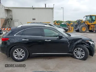 2011 Infiniti FX z VIN JN8AS1MW2BM140473, wystawiony jako IAAI lot #42248427 z przebiegiem 123 701 mil mil oraz . Historia ofert i sprzedaży dostępna na DreamBid. Obrazek 13.