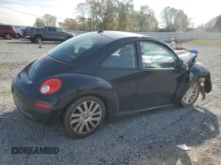 2008 Volkswagen New Beetle Coupe S with VIN 3VWRG31CX8M522475, listed as a Copart auction lot 82688924 with Not Provided miles and Salvage Title. Bid and sale history available at carsss.com. Image 3.