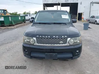 2011 Land Rover Range Rover Sport HSE Lux z VIN SALSK2D41BA284871, wystawiony jako IAAI lot #42354891 z przebiegiem 155 554 mil mil oraz . Historia ofert i sprzedaży dostępna na DreamBid. Obrazek 6.