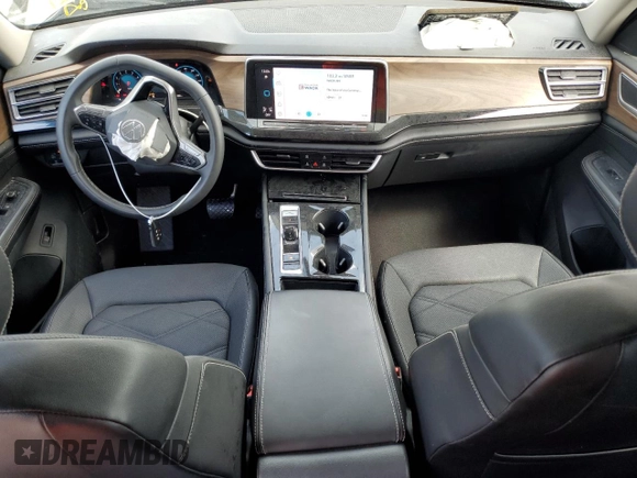 2024 Volkswagen Atlas SE with VIN 1V2WR2CA3RC536421, listed as a Copart auction lot 52762625 with 30,366 mi miles and Non repairable. Bid and sale history available at DreamBid. Image 8.