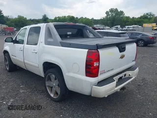 2007 Chevrolet Avalanche LTZ with VIN 3GNFK12347G240117, listed as a IAAI auction lot 42789191 with 201,863 mi miles and . Bid and sale history available at DreamBid. Image 3.