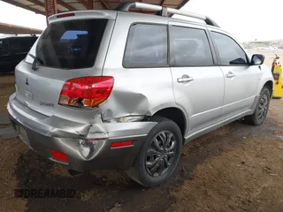 2003 Mitsubishi Outlander LS with VIN JA4LX31G33U120467, listed as a IAAI auction lot 41576333 with 185,576 mi miles. Bid and sale history available at carsss.com. Image 4.