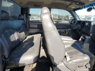 2000 GMC New Sierra 1500 SLE with VIN 2GTEK19T8Y1220957, listed as a Copart auction lot 47349405 with 145,039 mi miles and Salvage Title. Bid and sale history available at carsss.com. Image 10.