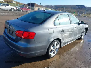 2014 Volkswagen Jetta TDI with VIN 3VWLL7AJ7EM276956, listed as a IAAI auction lot 41865670 with 135,159 mi miles and . Bid and sale history available at DreamBid. Image 4.