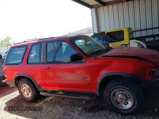 1996 Ford Explorer z VIN 1FMCU24X3TUA68712, wystawiony jako IAAI lot #41976840 z przebiegiem 274 887 mil mil oraz . Historia ofert i sprzedaży dostępna na DreamBid. Obrazek 13.