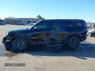 2024 Rivian R1S Adventure z VIN 7PDSGABA8RN039833, wystawiony jako IAAI lot #41867083 z przebiegiem Nie podano mil oraz . Historia ofert i sprzedaży dostępna na DreamBid. Obrazek 13.