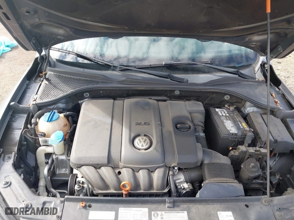 2012 Volkswagen Passat SE with VIN 1VWBP7A35CC024137, listed as a IAAI auction lot 41572782 with 138,827 mi miles. Bid and sale history available at carsss.com. Image 10.