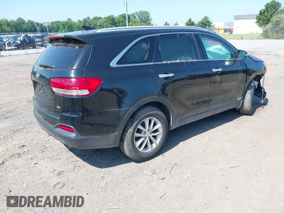 2017 Kia Sorento LX z VIN 5XYPGDA32HG265986, wystawiony jako IAAI lot #42571760 z przebiegiem 108 677 mil mil oraz . Historia ofert i sprzedaży dostępna na DreamBid. Obrazek 4.