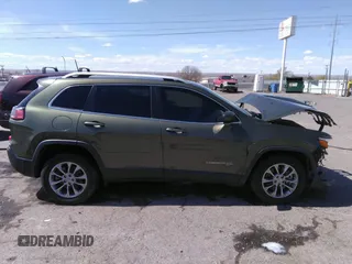 2019 Jeep Cherokee Latitude Plus with VIN 1C4PJLLX7KD129077, listed as a IAAI auction lot 39021322 with 69,503 mi miles. Bid and sale history available at carsss.com. Image 14.