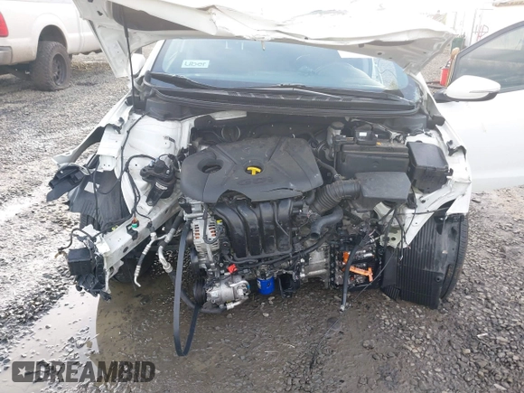 2018 Kia Forte5 LX with VIN KNAFK5A85J5772713, listed as a IAAI auction lot 41147063 with 119,726 mi miles. Bid and sale history available at carsss.com. Image 6.