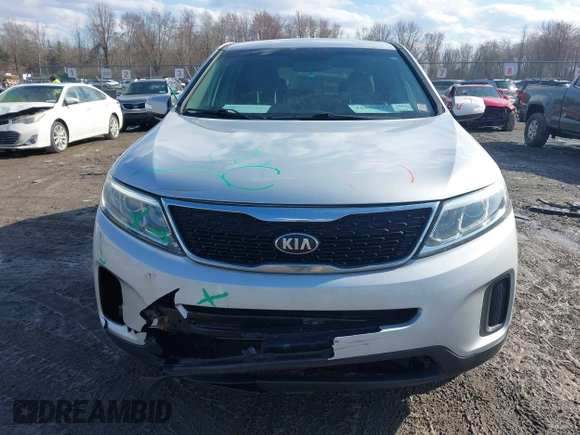 2015 Kia Sorento LX with VIN 5XYKTCA66FG572715, listed as a IAAI auction lot 41995613 with 142,160 mi miles. Bid and sale history available at carsss.com. Image 13.