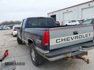 1998 Chevrolet Silverado 1500 with VIN 2GCEK19R2W1255365, listed as a IAAI auction lot 41939461 with 276,204 mi miles and . Bid and sale history available at DreamBid. Image 3.