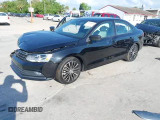 2016 Volkswagen Jetta Sport z VIN 3VWD17AJ3GM416823, wystawiony jako IAAI lot #41908154 z przebiegiem 86 319 mil mil oraz . Historia ofert i sprzedaży dostępna na DreamBid. Obrazek 17.